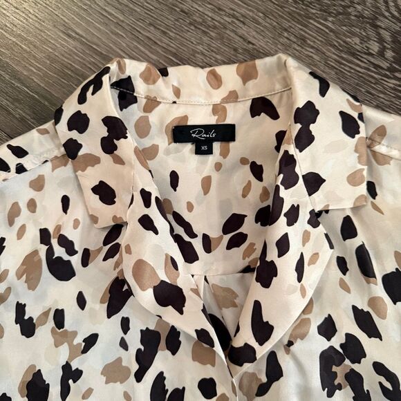 Rails Rebel Natural Abstract Animal Spotted 100% Silk Blouse - Picture 5 of 9